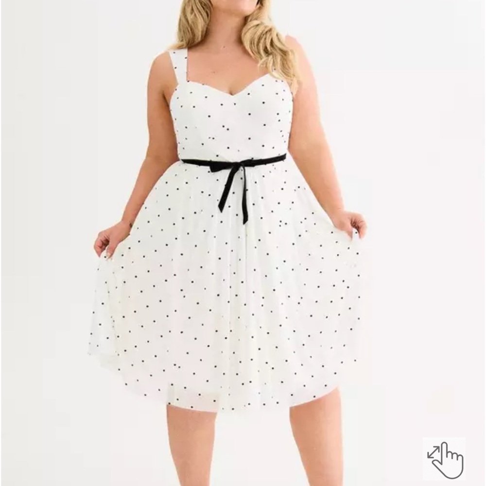 Torrid retro chic size 16 White Polka Dot A-Line Dress with Black Belt